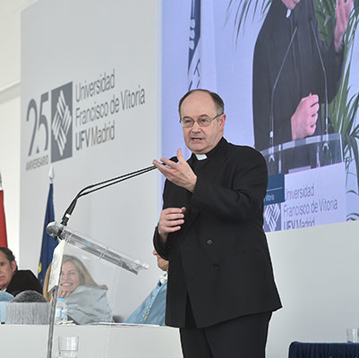 ACADEMIC YEAR 2018 2019 comunicacion graduacion 19 18 15 ACADEMIC YEAR 2018 2019 Estudiar en Universidad Privada Madrid