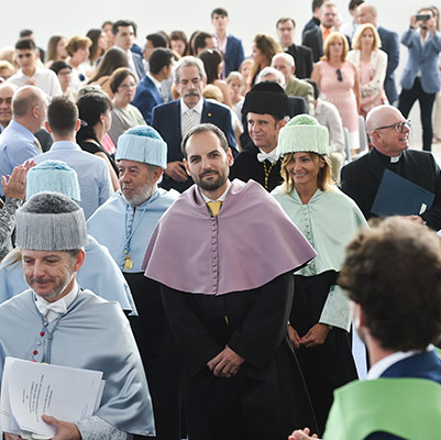 ACADEMIC YEAR 2018 2019 educacion graduacion 19 18 03 ACADEMIC YEAR 2018 2019 Estudiar en Universidad Privada Madrid