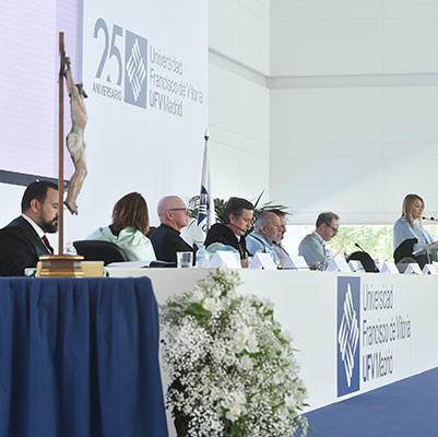 ACADEMIC YEAR 2018 2019 educacion graduacion 19 18 04 ACADEMIC YEAR 2018 2019 Estudiar en Universidad Privada Madrid