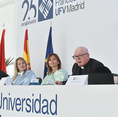 ACADEMIC YEAR 2018 2019 educacion graduacion 19 18 17 ACADEMIC YEAR 2018 2019 Estudiar en Universidad Privada Madrid