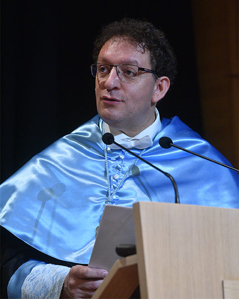 ACADEMIC YEAR 2019 2020 fernando vinado texto angel barahona ACADEMIC YEAR 2019 2020 Estudiar en Universidad Privada Madrid