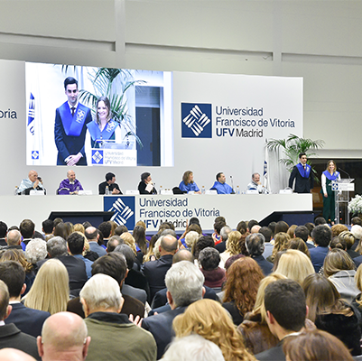 ACADEMIC YEAR 2019 2020 graduacion experimentales 08 401x400 1 ACADEMIC YEAR 2019 2020 Estudiar en Universidad Privada Madrid