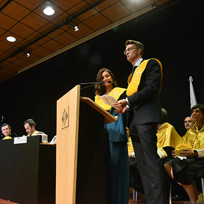 ACADEMIC YEAR 2018 2019 medicina graduacion 19 18 12 ACADEMIC YEAR 2018 2019 Estudiar en Universidad Privada Madrid