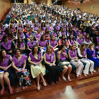 ACADEMIC YEAR 2018 2019 psicologia graduacion 19 18 13 ACADEMIC YEAR 2018 2019 Estudiar en Universidad Privada Madrid