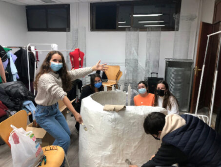 Theater Group atrezo 453x341 Theater Group Estudiar en Universidad Privada Madrid