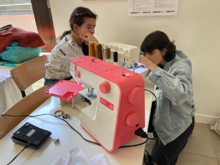 Theater Group vestuario 3 453x341 Theater Group Estudiar en Universidad Privada Madrid