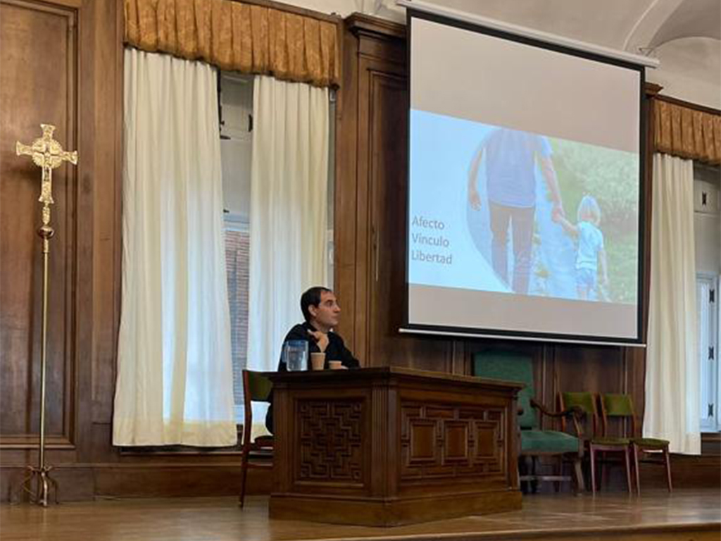 Training Courses Magda Arnold Club 0003 Copia de 02cb3ad0 40e0 4dca bcf3 d5ec57f98a8b Training Courses Magda Arnold Club Estudiar en Universidad Privada Madrid