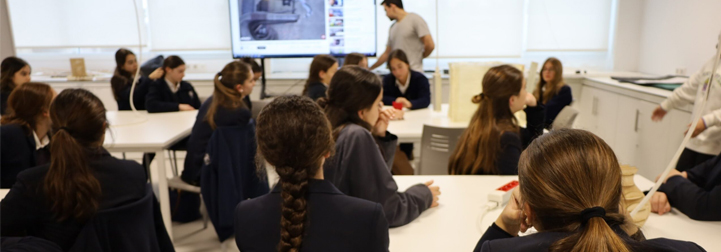 Fab Lab Dia internacional de la mujer y la nina en la ciencia 2024 1 Fab Lab Estudiar en Universidad Privada Madrid