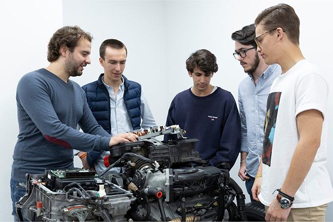 University Degrees Doble Grado en Ingenieria en Sistemas Industriales Ingenieria en Industria Conectada University Degrees Estudiar en Universidad Privada Madrid