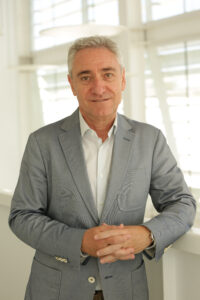 Organigrama cruz santos 200x300 Organigrama Estudiar en Universidad Privada Madrid