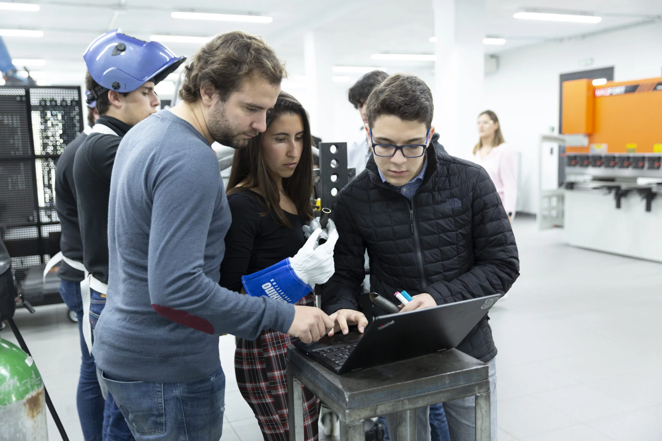 Ingeniería en Sistemas Industriales + Ingeniería en Industria Conectada %name Ingeniería en Sistemas Industriales + Ingeniería en Industria Conectada Estudiar en Universidad Privada Madrid