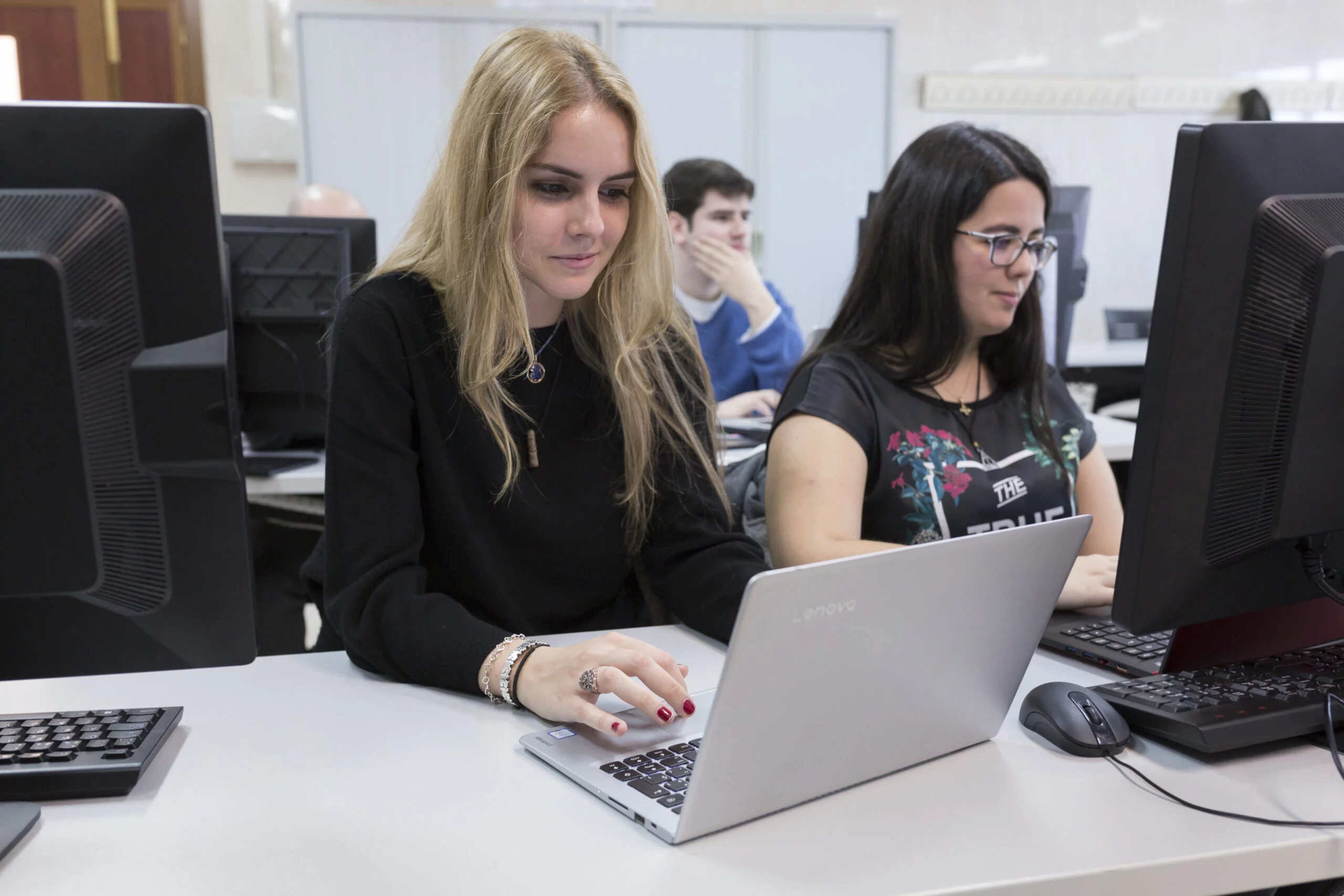 Mathematical Engineering and Computer Science and Engineering (bilingual) %name Mathematical Engineering and Computer Science and Engineering (bilingual) Estudiar en Universidad Privada Madrid