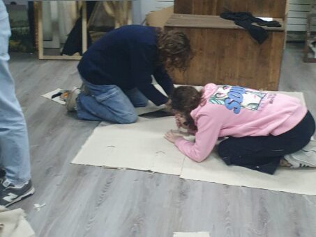 Grupo de teatro 20250129 140235 scaled 453x341 Grupo de teatro Estudiar en Universidad Privada Madrid