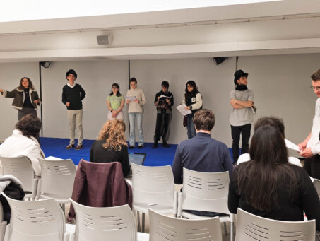 Grupo de teatro 20250319 131347 scaled 453x341 Grupo de teatro Estudiar en Universidad Privada Madrid