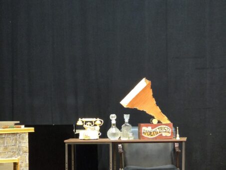 Grupo de teatro 20250405 182327 scaled 453x341 Grupo de teatro Estudiar en Universidad Privada Madrid