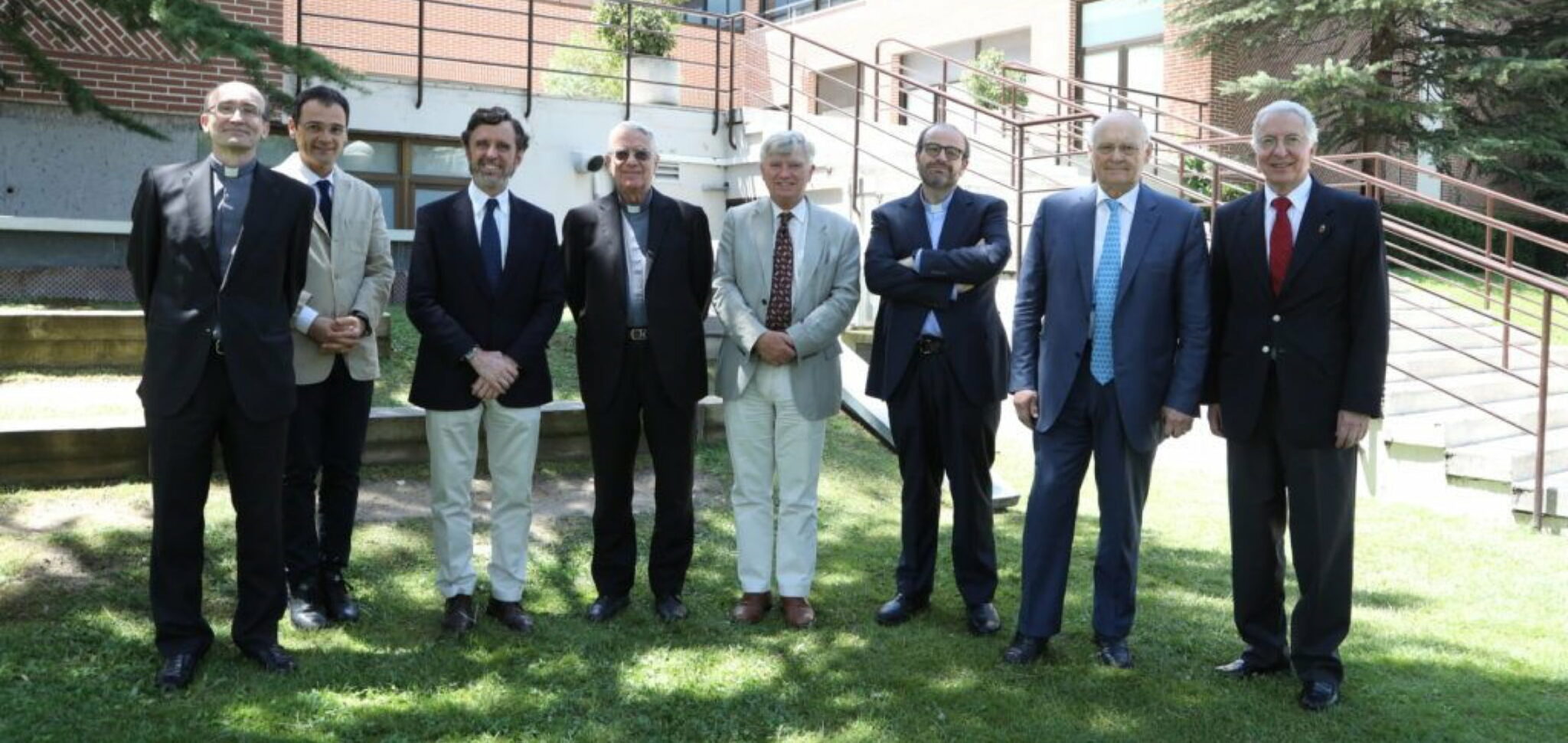 PREMIOS RAZÓN ABIERTA JURADO razon abierta tercera edicion PREMIOS RAZÓN ABIERTA Estudiar en Universidad Privada Madrid