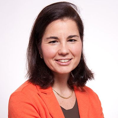 PREMIOS RAZÓN ABIERTA Marta Bertolaso PREMIOS RAZÓN ABIERTA Estudiar en Universidad Privada Madrid