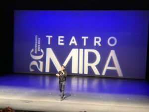 Grupo de teatro Octubre 2024 Asistimos al ensayo abierto del espectaculo de A. Najarro Teatro Mira 300x225 Grupo de teatro Estudiar en Universidad Privada Madrid